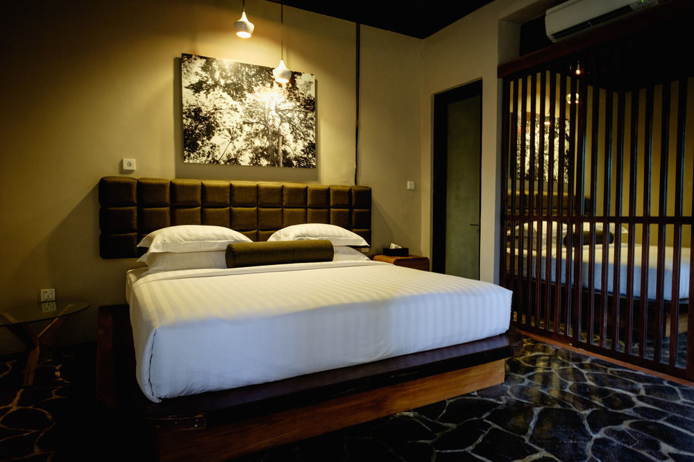 เอาต์โพสต์ อูบุด เปเนสตานาน โคเวิร์กกิง แอนด์ โคลีฟวิง Hotel ภายนอก รูปภาพ