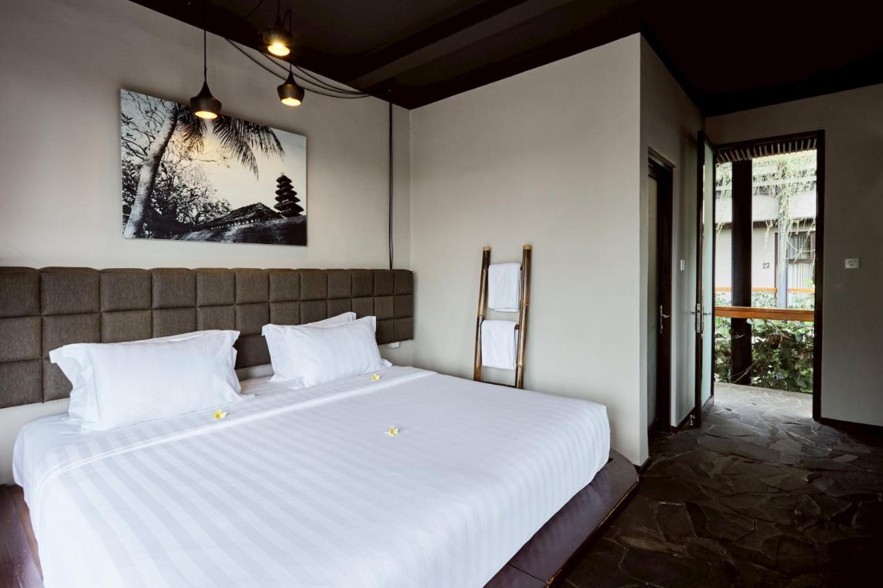 เอาต์โพสต์ อูบุด เปเนสตานาน โคเวิร์กกิง แอนด์ โคลีฟวิง Hotel ภายนอก รูปภาพ